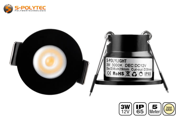 Das Anschlusskabel mit Schraubverbindern ist staub- und wasserdicht in 5m Länge gehört zum Lieferumfang