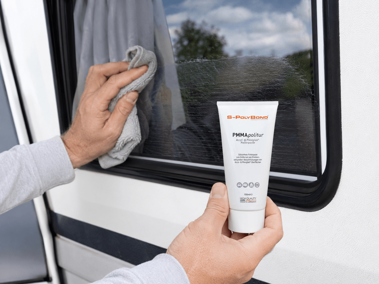 Wohnwagenfenster aus Acrylglas polieren